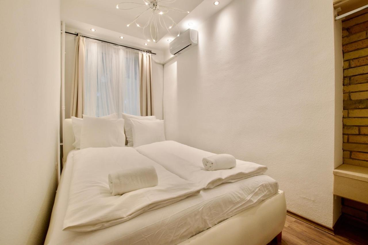 Standard Apartment By Hi5 - Center Of City Center Budapest Eksteriør bilde